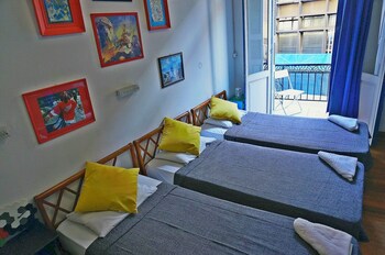 Dioskouros Hostel