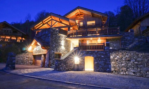 Luxueux chalet à 5min des pistes, option chauffeur et repas