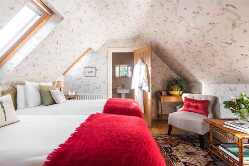 Superb Location Luxury Country House