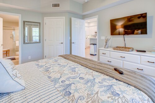 Walk To The Beach! 'The Beach House'