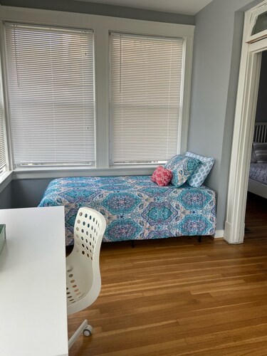 Chouteau LL · GORGEOUS 1st floor 4 bed/2 bath Apt near The Grove