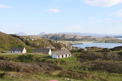 Heather Cottage - a staggering coastal view!!