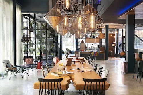 Moxy York