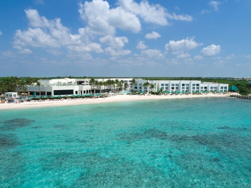 Sunscape Akumal Beach Resorts & Spa