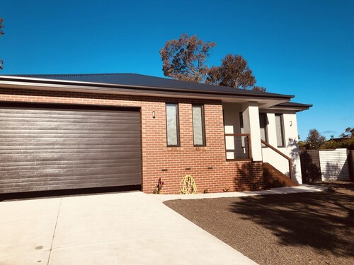 3 bedroom new holiday house