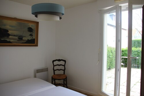 Appartement spacieux avec terrasse à 5 minutes à pied de la mer