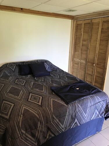 Short Walk to Scarborough Beach, Central A/C & Ocean Views. Huge Deck *Clean!*