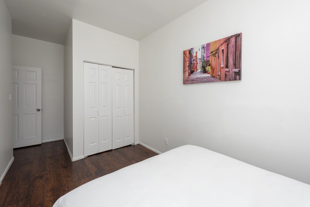 Traditional Apartment, 1 Bedroom, Non Smoking, Kitchen - Room