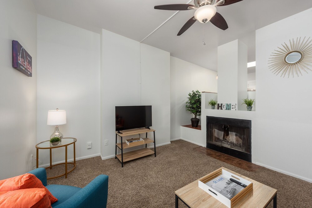 City Apartment, 2 Bedrooms, Non Smoking, Kitchen - Featured Image