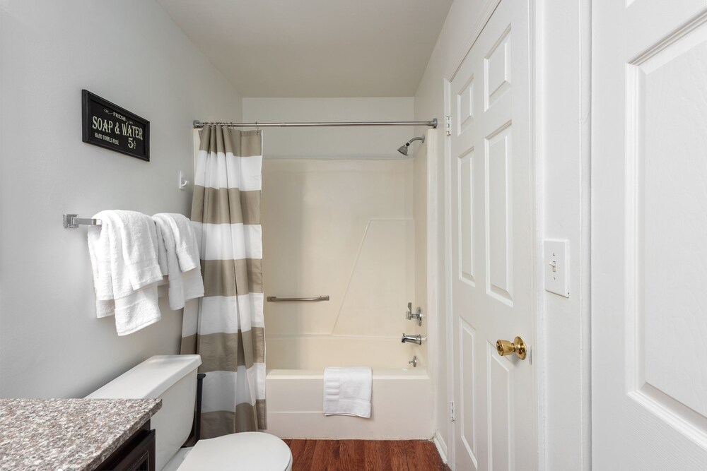 City Apartment, 2 Bedrooms, Non Smoking, Kitchen - Bathroom