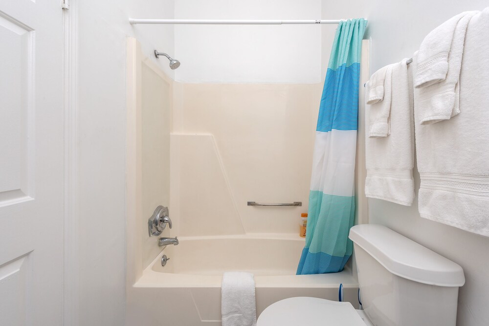 Traditional Apartment, 1 Bedroom, Non Smoking, Kitchen - Bathroom