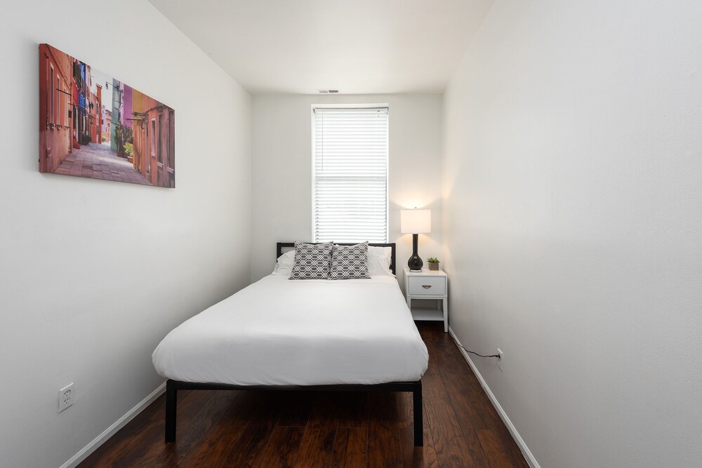 Traditional Apartment, 1 Bedroom, Non Smoking, Kitchen - Room