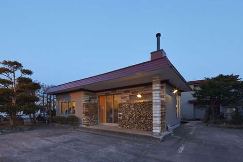 haku hostel & cafe bar
