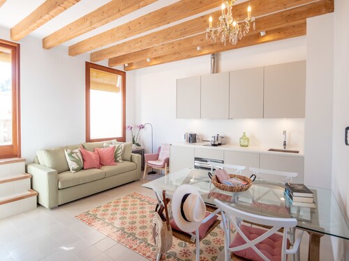 Es Palauet 2 Suites Apartment