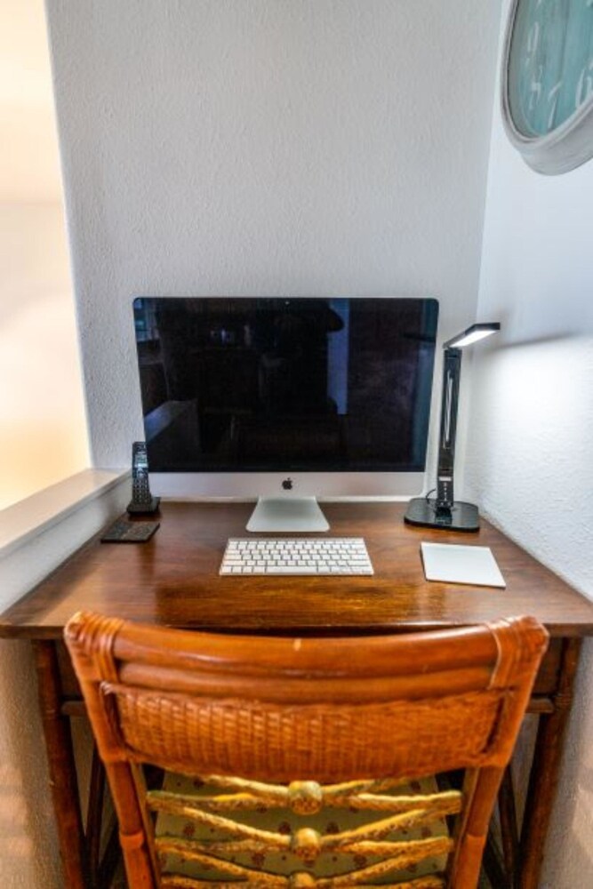 House, 4 Bedrooms - In-Room Business Center
