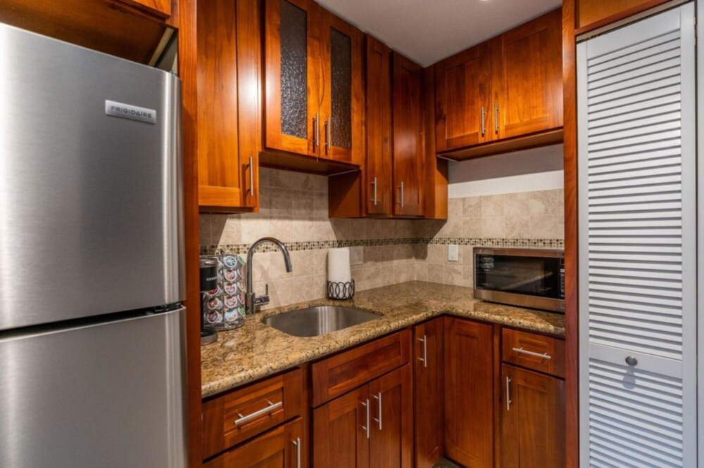 House, 4 Bedrooms - Private Kitchen