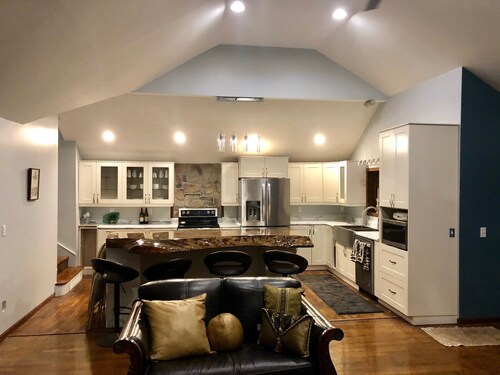 The River- rustic elegance overlooking the Tobacco river