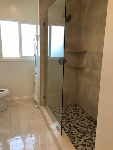 Family House - Bathroom Shower