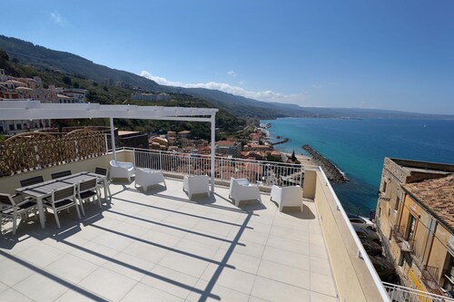 b&b nel pieno centro storico, con terrazza panoramica, a 400 metri dal mare