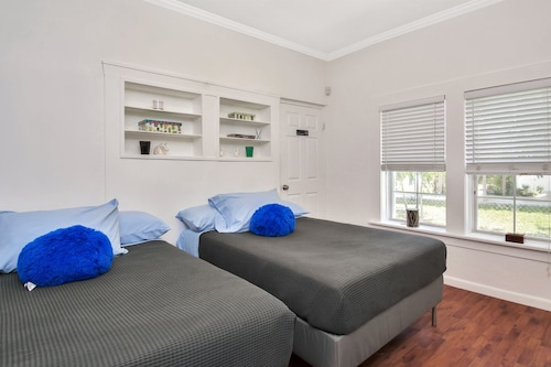 Lovely Apartment 10mins From Beach, 2mins to Mall