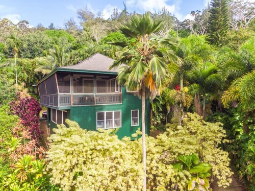 Nohonani - a 1br/2ba home with mountain views in Wainiha