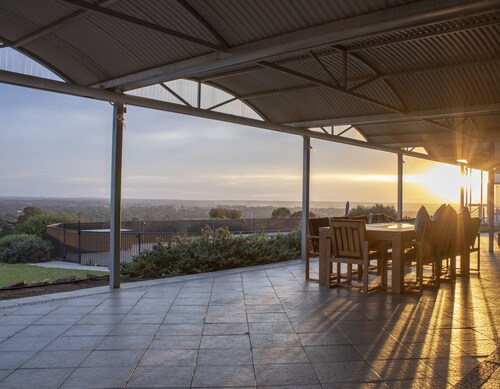 Swan Valley Heights Merino Manor