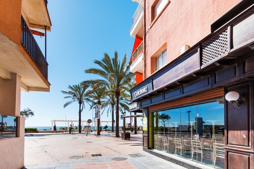 RentAndHomes Fuengirola Beach Apartment