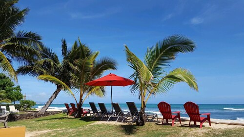 Blue Hawaii Pacific Ocean Beachfront House. 3 Bedroom/3 Bath. 30 days of R&R