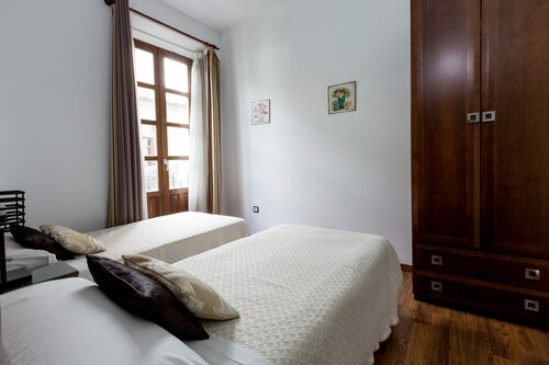 Apartamentos Lonja del Marques