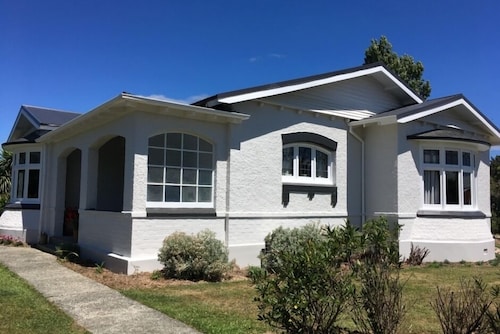 SawMillers Rest - 1920s Character Bungalow