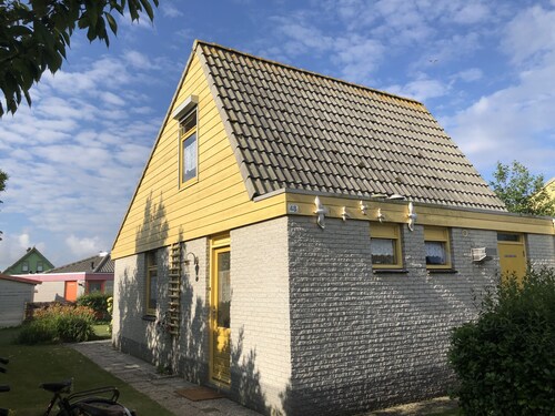 FERIENHAUS - zum Strand ca 300m - nahe am Spielplatz