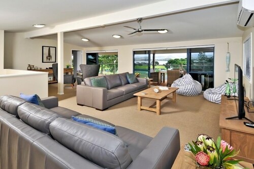 Omaha Harbour Views- Luxurious Home. You won’t be disappointed.