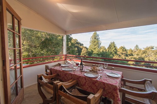 The Lookout: Waterfalls & Ancient Rainforest Walks - Your Home in the Trees