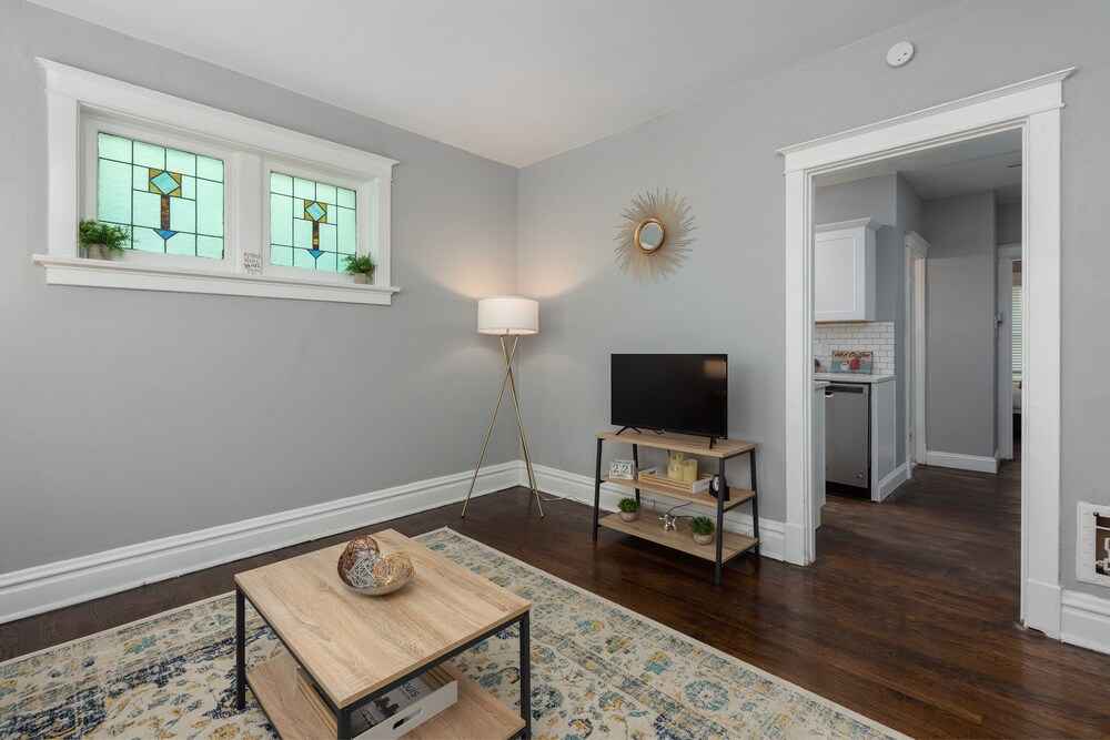 City Apartment, 1 Bedroom, Non Smoking, Kitchen - Living Area