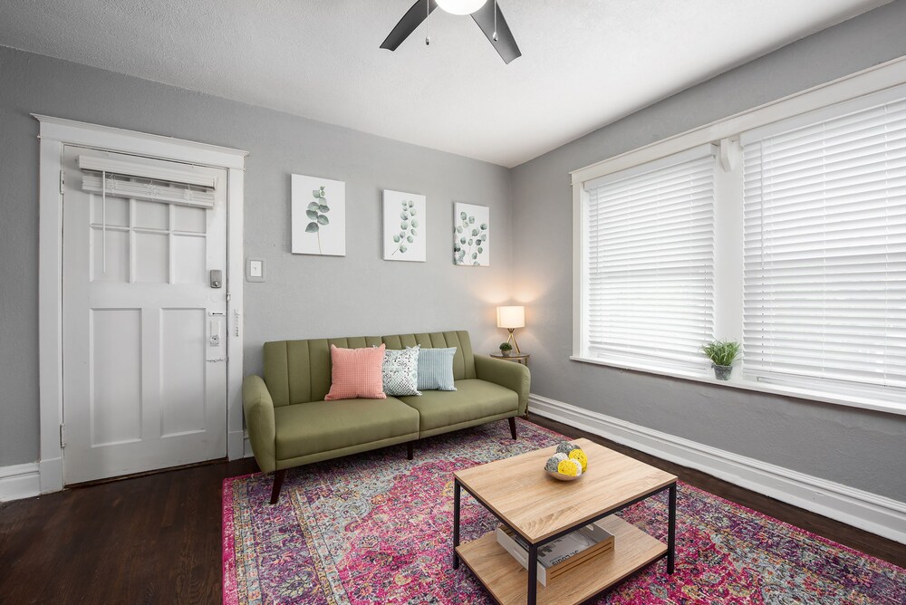 Signature Apartment, 1 Bedroom, Non Smoking, Kitchen - Living Area