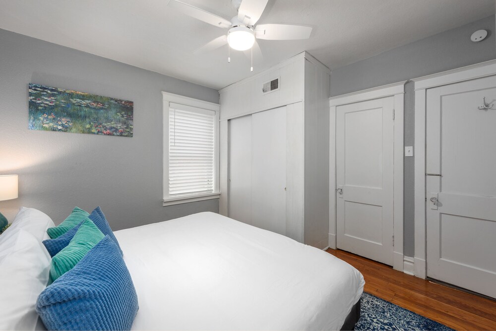 Traditional Apartment, 1 Bedroom, Non Smoking, Kitchen - Room