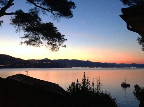 Grand appartement, à 50 mètres de la plage entre Santa Margherita et Portofino