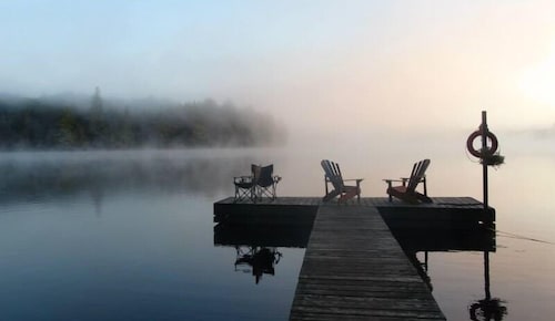 Enjoy a Romantic Couple's OffGrid Waterfront Yurt Getaway on 11 Private Acres !