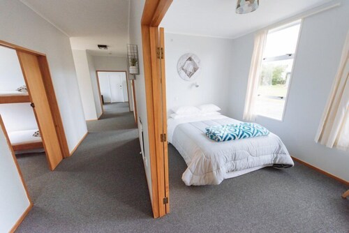 Kowhai Flat, Pounawea