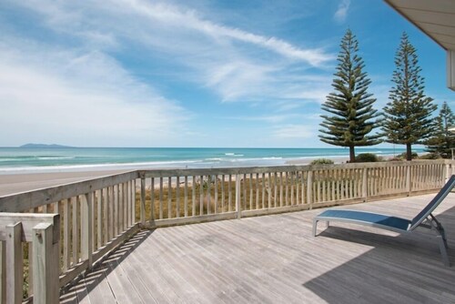 Absolute beach-front holiday home
