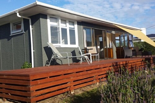 Salt Cottage Surfers Retreat