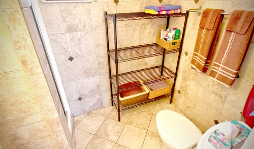 My Hollywood Beach Rentals B207.. Steps to Beach. Free Parking & Pool