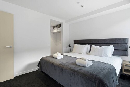 Coronet Quarters - Scenic 10 min drive to CBD - Stones throw from Coronet Peak
