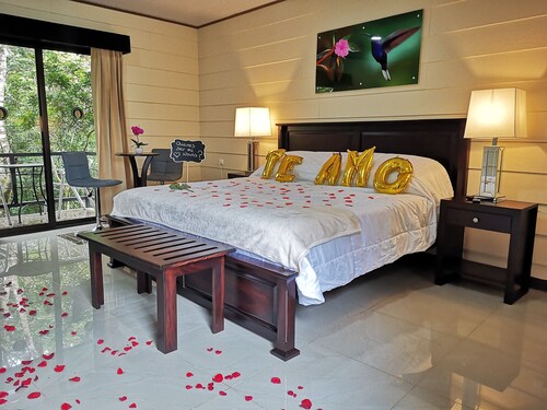 Suites & Villas Calathea