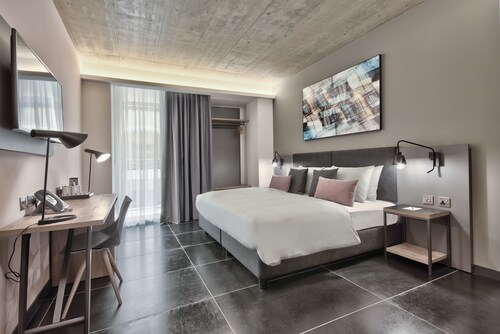Number 11 Urban Hotel