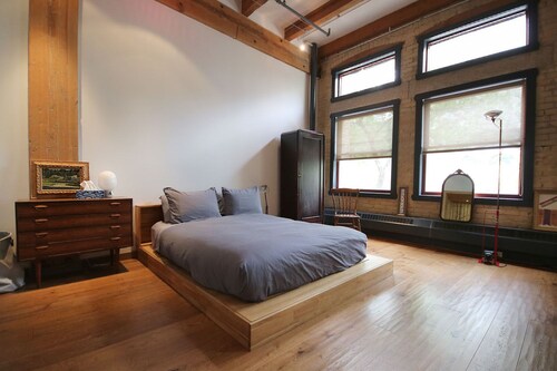 ⍟Stylish HUGE LOFT⍟Exchange District w/Parking