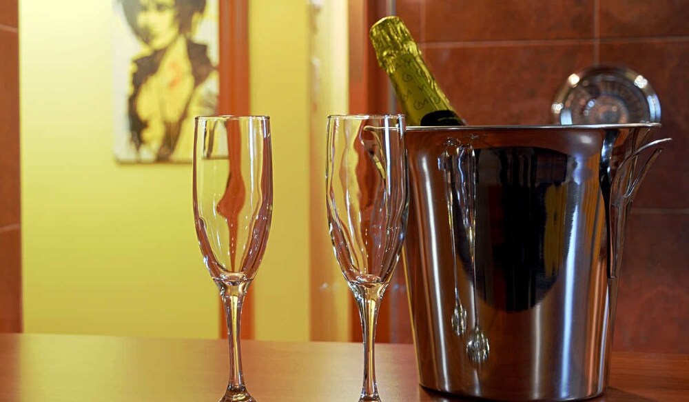 Champagne service