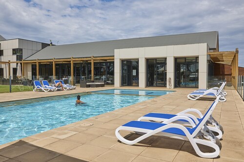 Golf Course Retreat with Pool At Barwon Heads