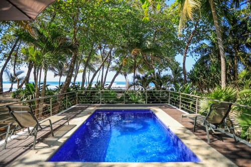 Nekaui Beachfront Villa 2 - Experience Nature
