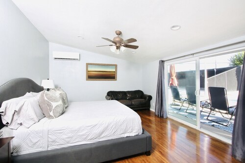 Superb Vacation Getaway near El Paseo w. Private Tennis Court